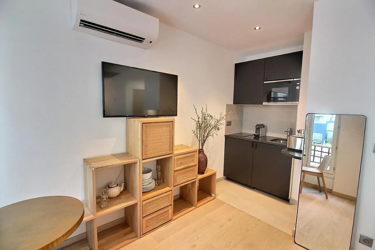 S18922 - Studio 2 Personnes A Paris